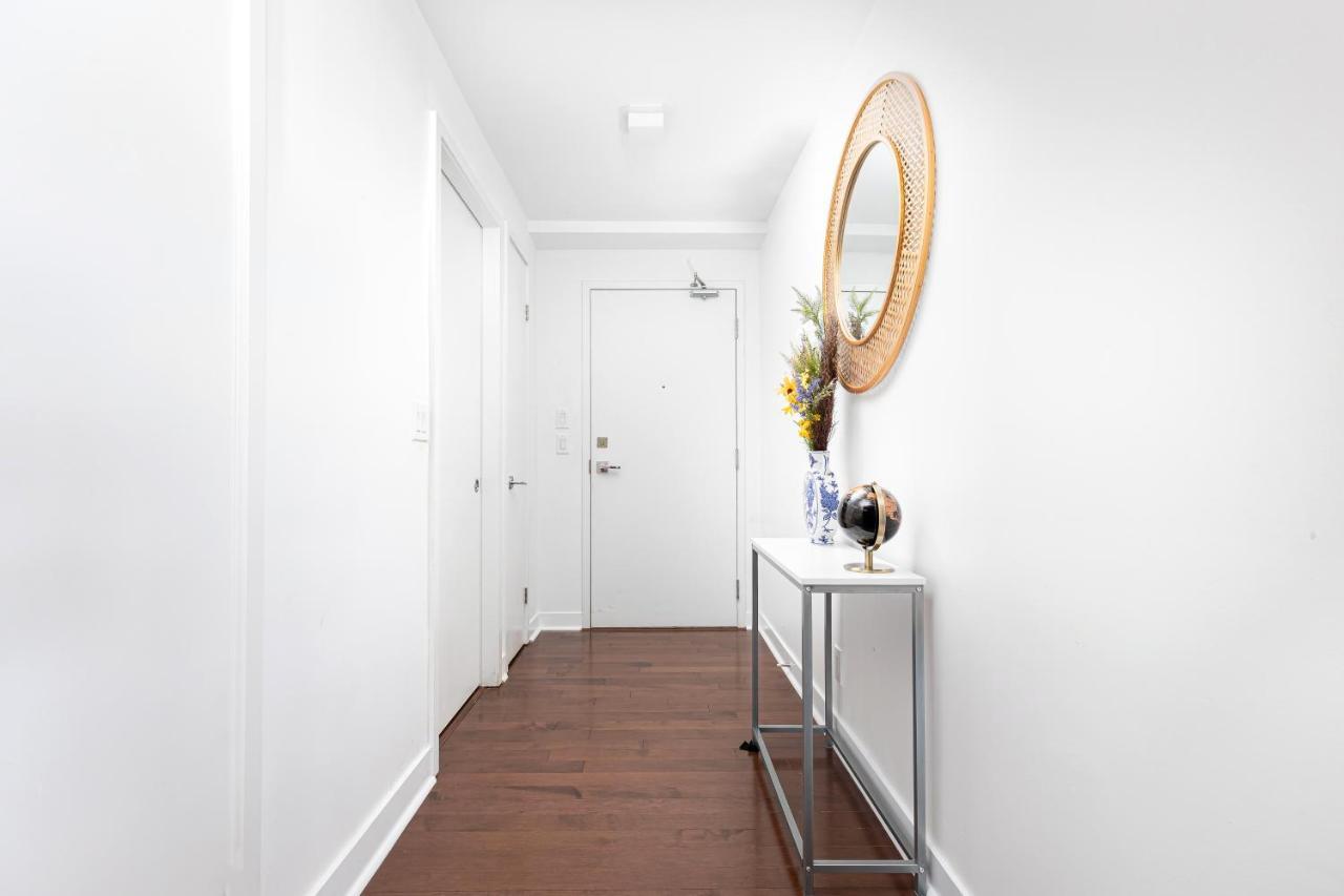 Downtown Toronto Condo Mins From Scotiabank Arena, Tiff, Cn Tower, Union, Mtcc Exteriör bild