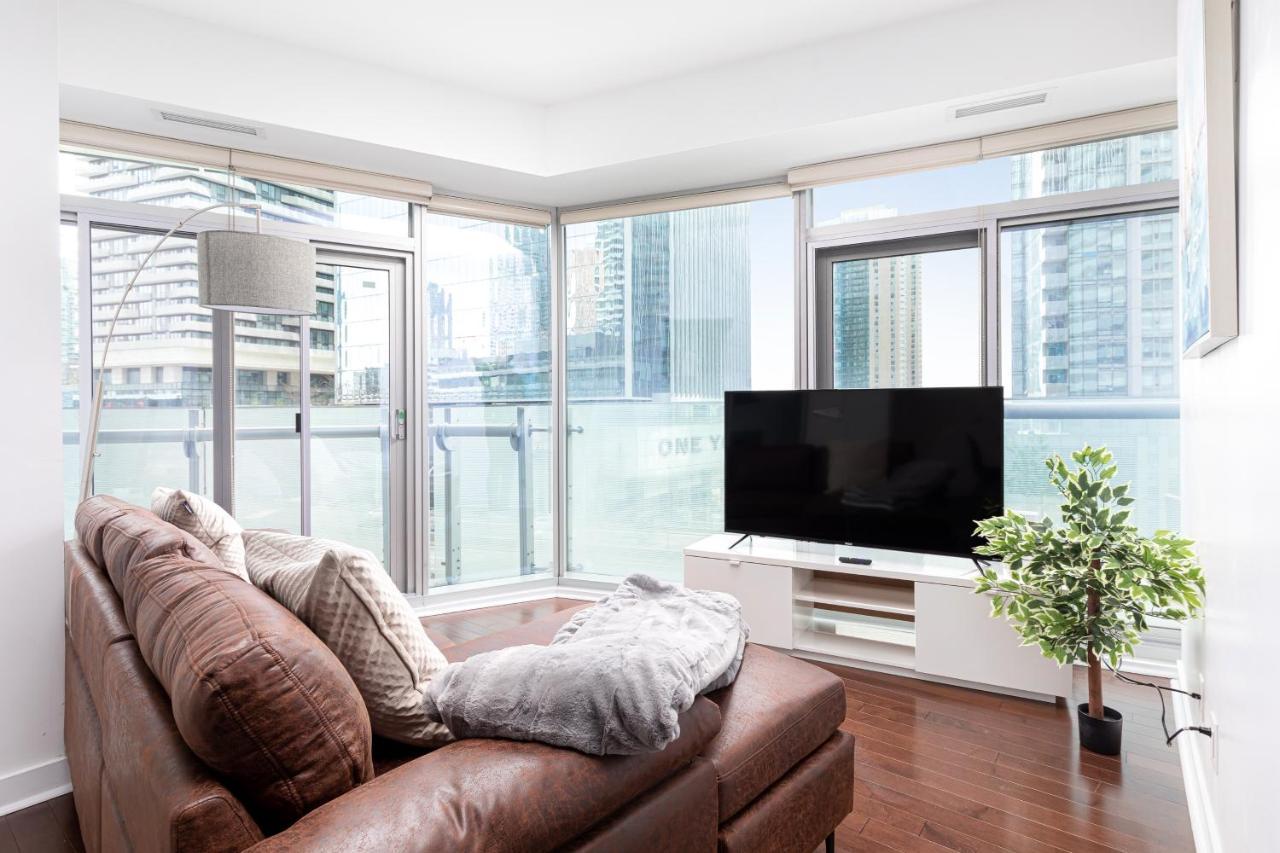 Downtown Toronto Condo Mins From Scotiabank Arena, Tiff, Cn Tower, Union, Mtcc Exteriör bild