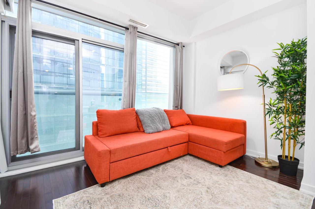 Downtown Toronto Condo Mins From Scotiabank Arena, Tiff, Cn Tower, Union, Mtcc Exteriör bild