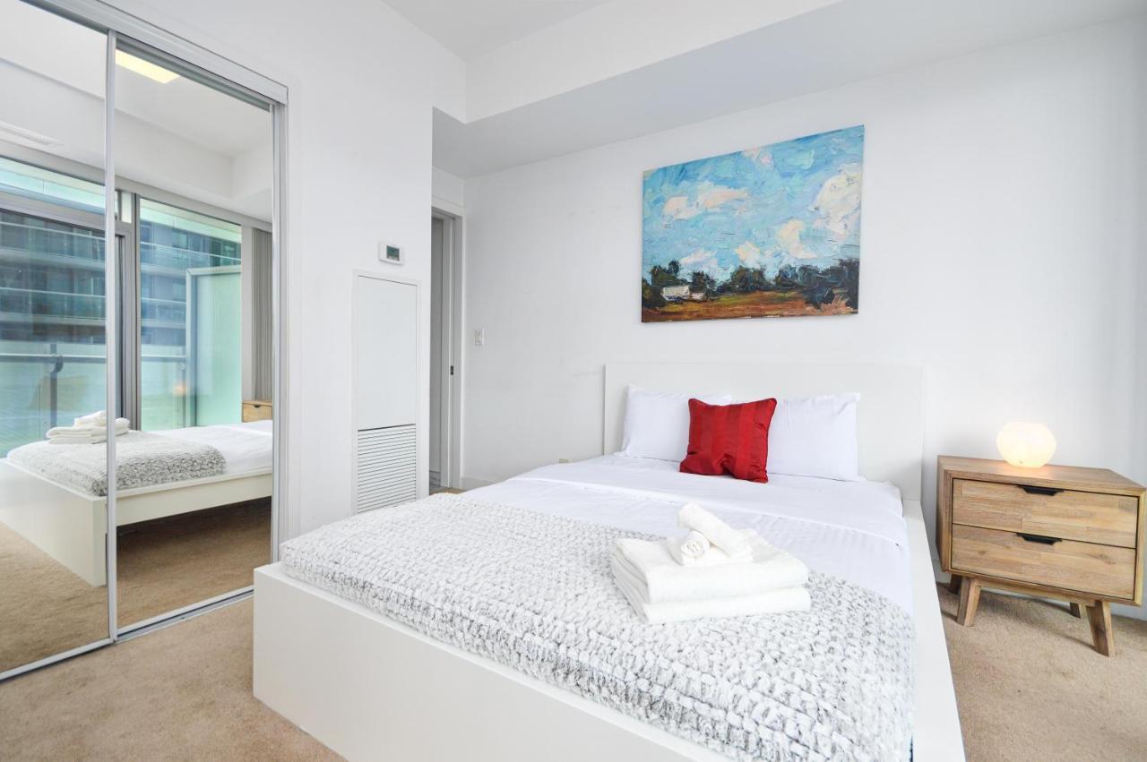 Downtown Toronto Condo Mins From Scotiabank Arena, Tiff, Cn Tower, Union, Mtcc Exteriör bild
