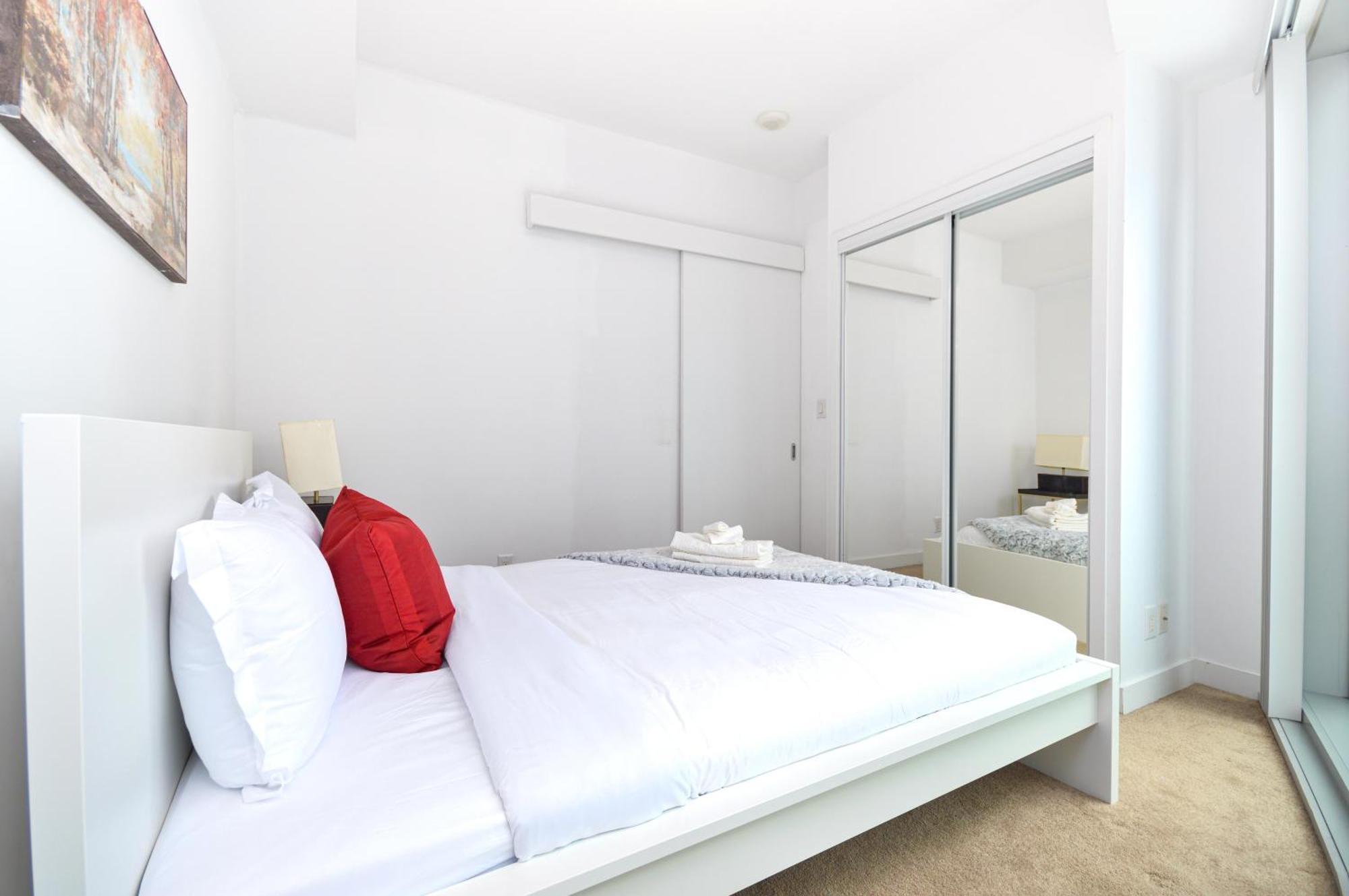 Downtown Toronto Condo Mins From Scotiabank Arena, Tiff, Cn Tower, Union, Mtcc Exteriör bild