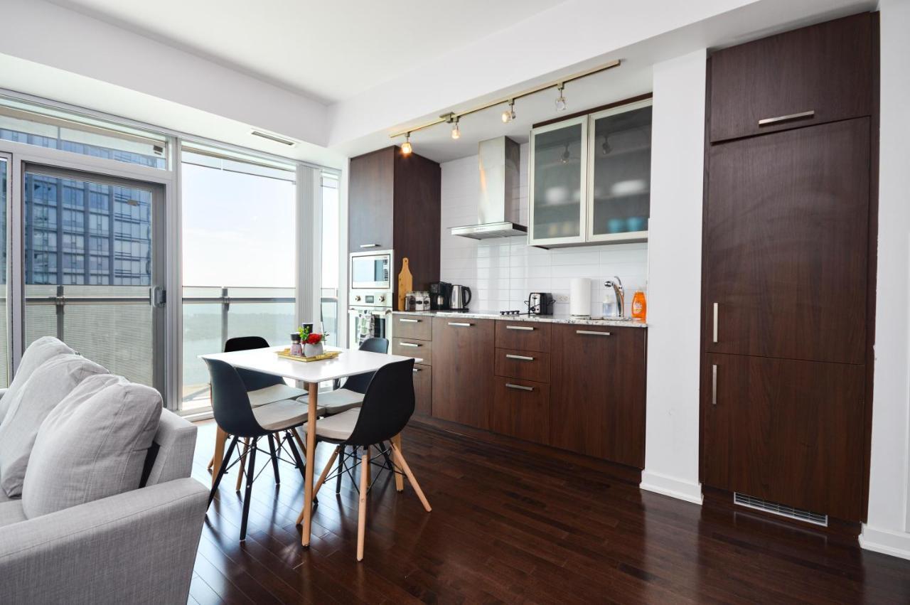 Downtown Toronto Condo Mins From Scotiabank Arena, Tiff, Cn Tower, Union, Mtcc Exteriör bild