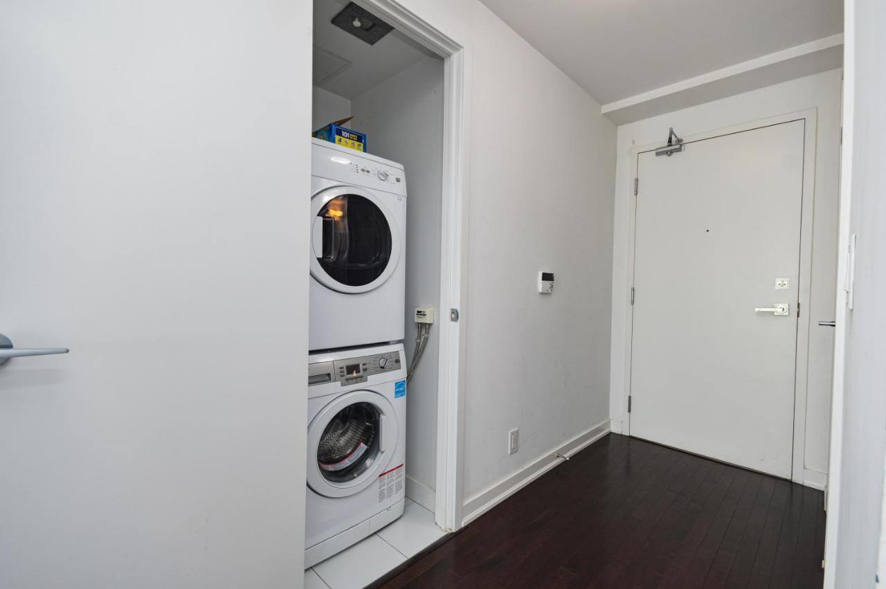 Downtown Toronto Condo Mins From Scotiabank Arena, Tiff, Cn Tower, Union, Mtcc Exteriör bild