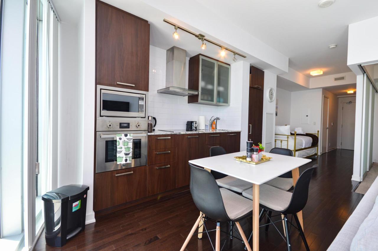 Downtown Toronto Condo Mins From Scotiabank Arena, Tiff, Cn Tower, Union, Mtcc Exteriör bild