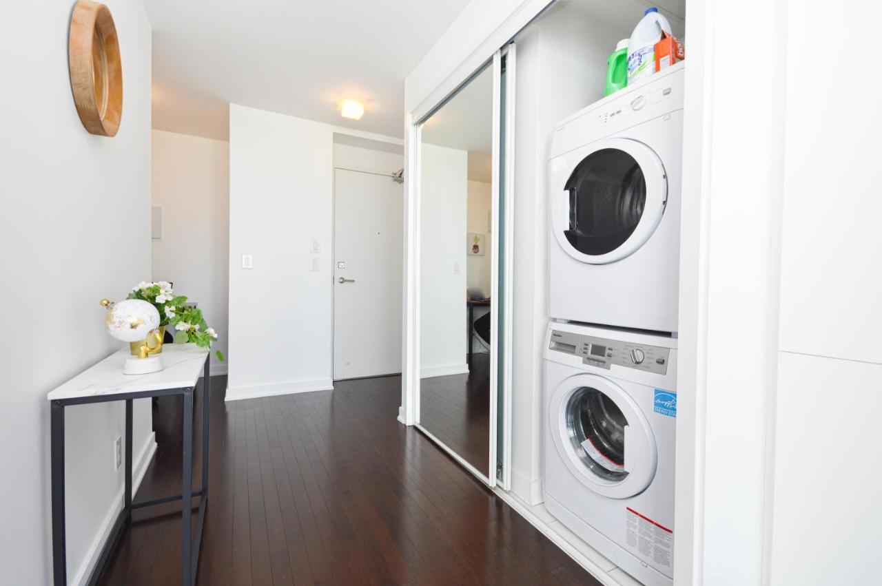 Downtown Toronto Condo Mins From Scotiabank Arena, Tiff, Cn Tower, Union, Mtcc Exteriör bild