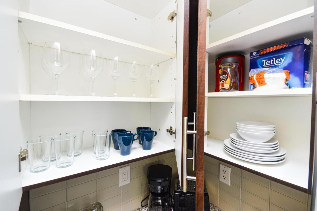 Downtown Toronto Condo Mins From Scotiabank Arena, Tiff, Cn Tower, Union, Mtcc Exteriör bild